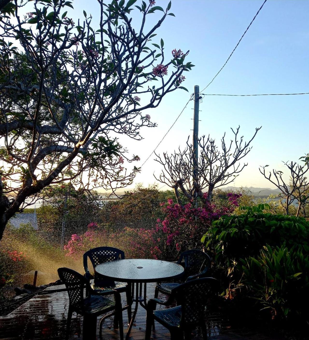 J & Ella'S Holiday House - 1 Bedroom, 1 Bathroom Home Cooktown Dış mekan fotoğraf