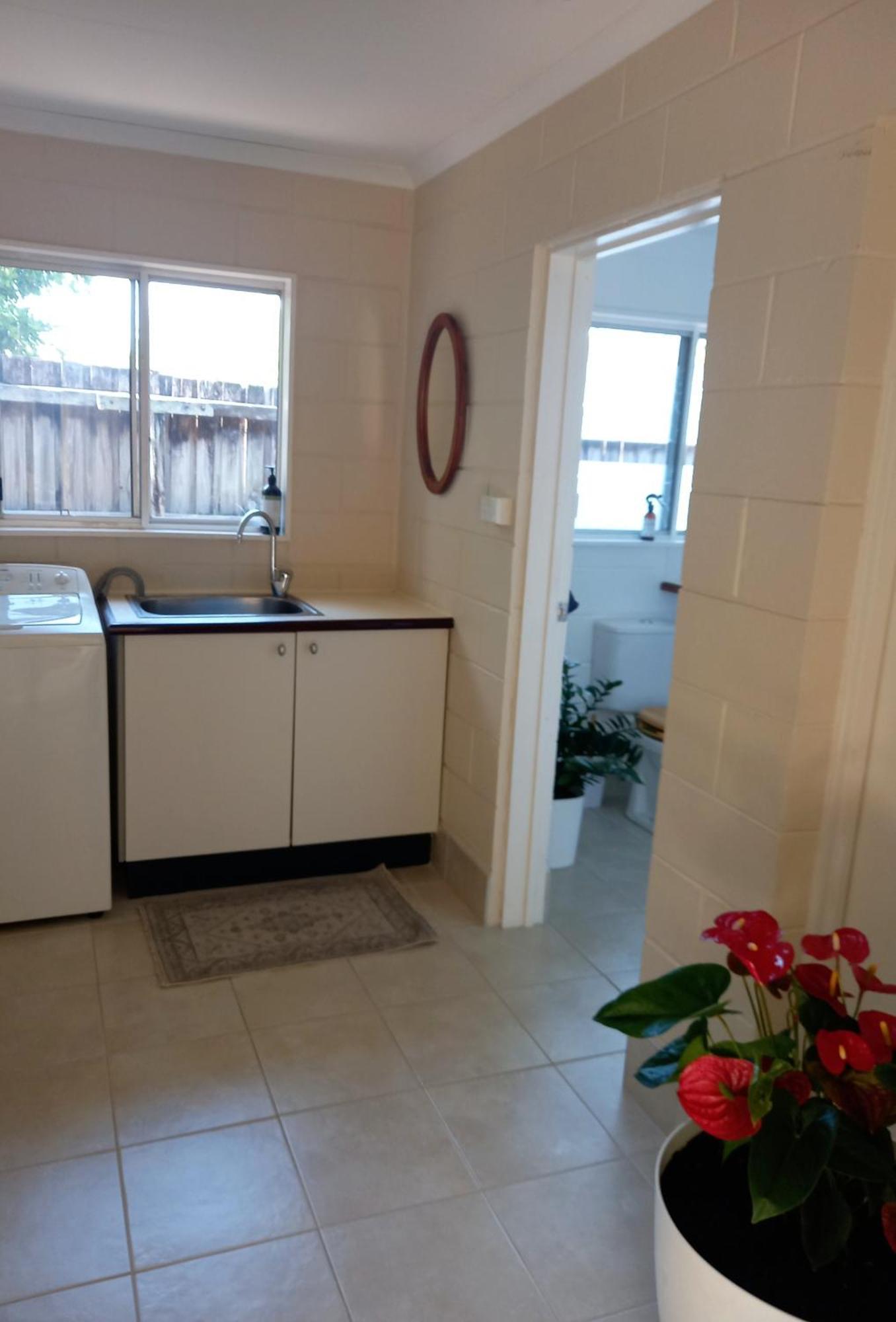 J & Ella'S Holiday House - 1 Bedroom, 1 Bathroom Home Cooktown Dış mekan fotoğraf