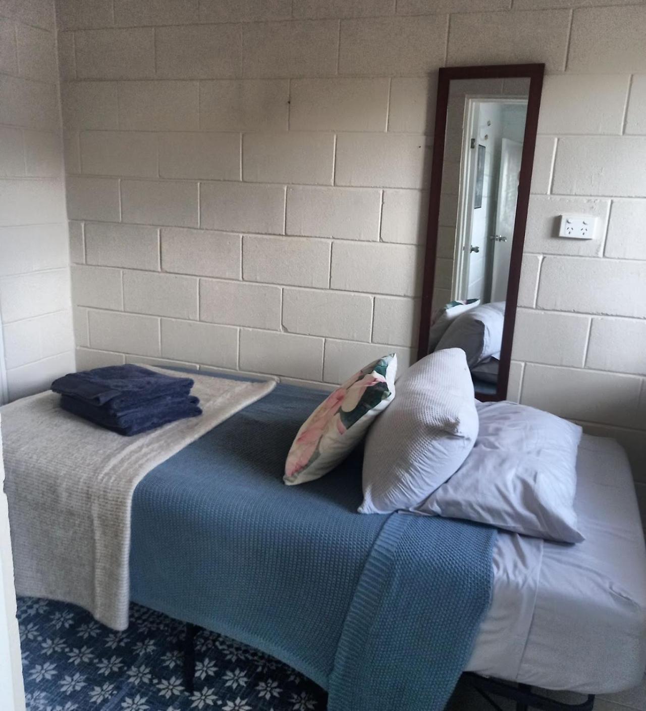 J & Ella'S Holiday House - 1 Bedroom, 1 Bathroom Home Cooktown Dış mekan fotoğraf